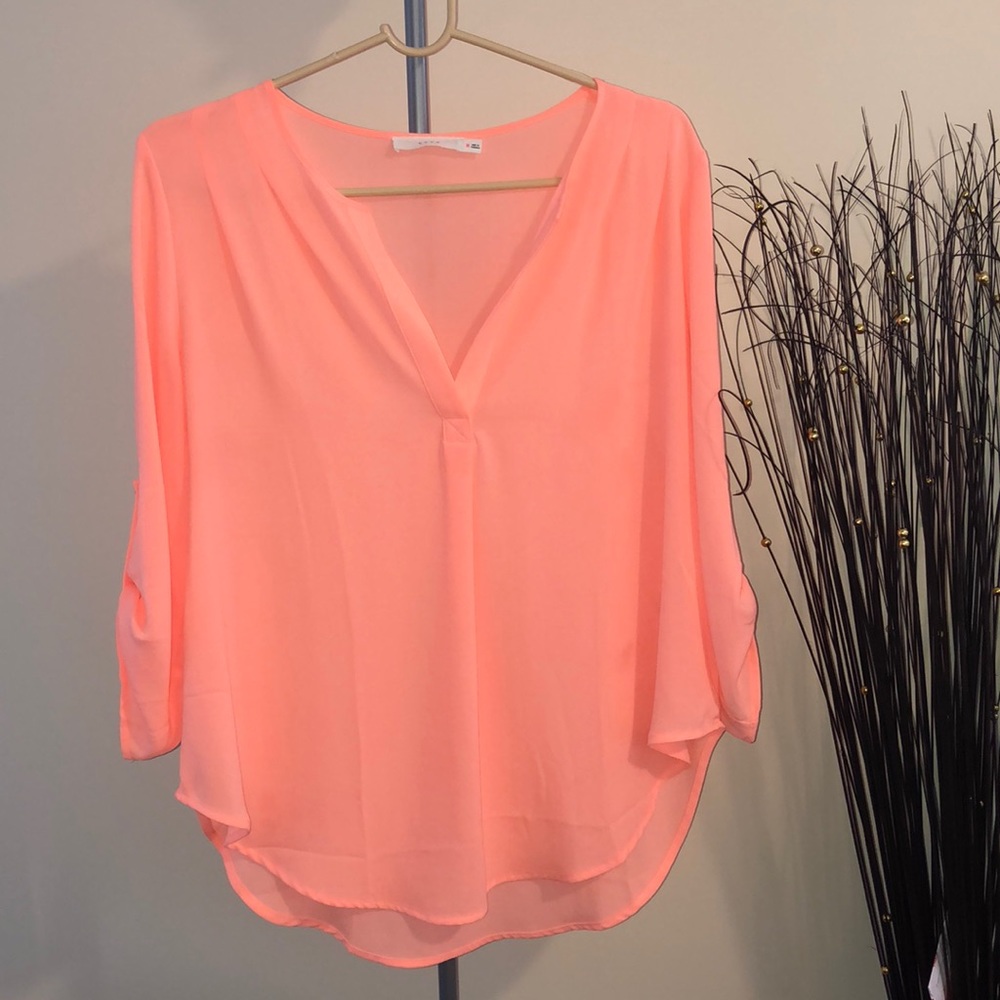 Peach blouse. 👚